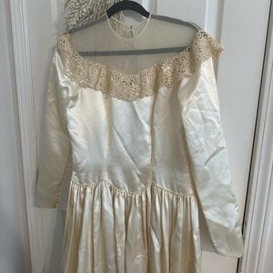 Elegant Cream Liquid satin vintage wedding Dress